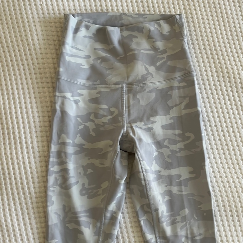 Lululemon wunder train